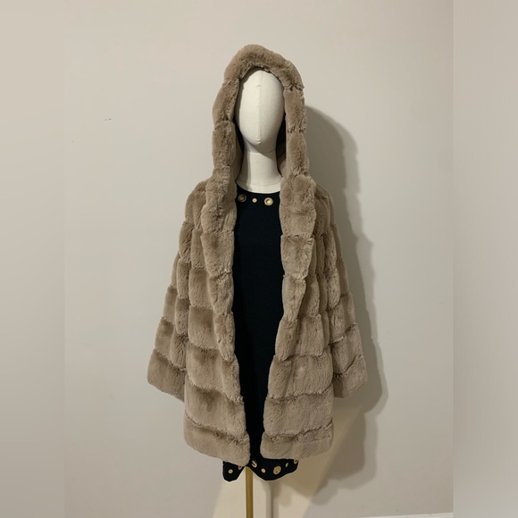 BCBGMaxAzria Hooded Tan Faux Fur Coat - Picture 4 of 17